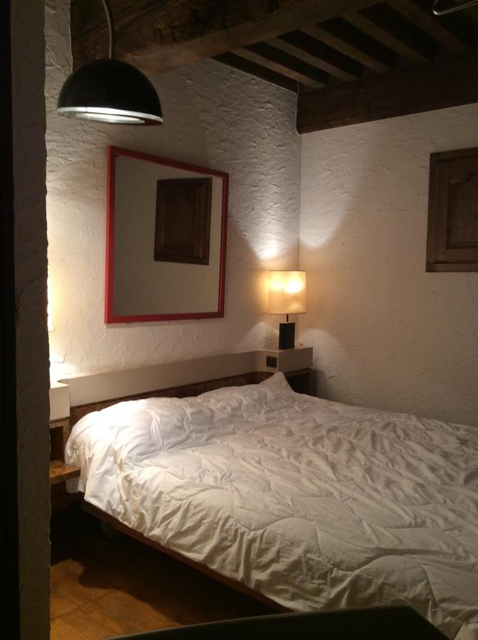 Bed and Breakfast Aux Prisons De Montagny Montagny  Exterior foto