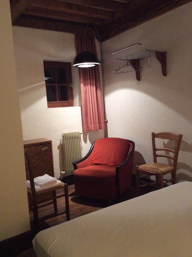 Bed and Breakfast Aux Prisons De Montagny Montagny  Exterior foto
