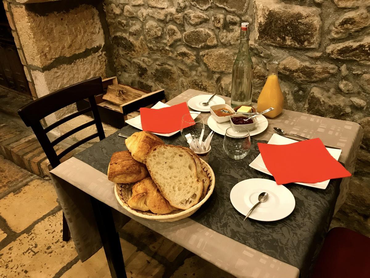 Bed and Breakfast Aux Prisons De Montagny Montagny  Exterior foto